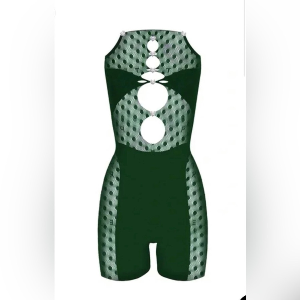 Postergirl Jetta jumpsuit. Green. Body shape wear.